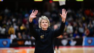 Iowa women’s basketball head coach Lisa Bluder announces retirement