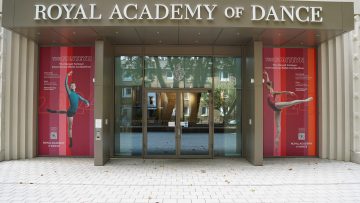 Royal Academy of Dance unveils new augmented-realityexperience outside its global