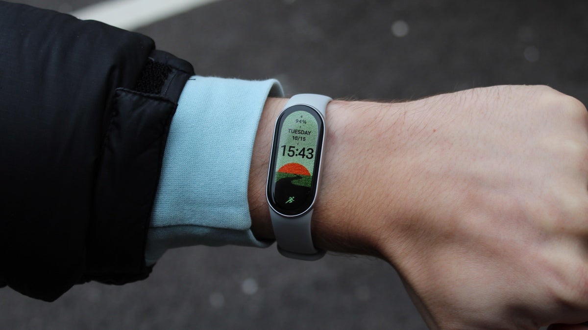 Xiaomi Smart Band 9 on wrist wide angle