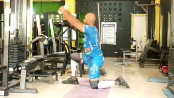 water bottle lunge stretch front lat raise